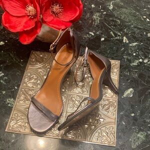 🌹Coach • VERY SLEEKB Black Ankle Strap KITTEN Heels